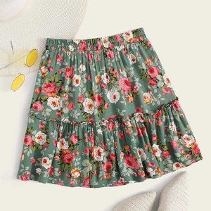 3/$25 floral print mini ruffled skater skirt XS Shein